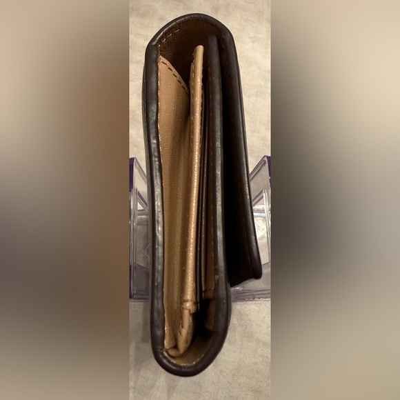 MCM Black Wallet/Unbranded Chain Can Be used as Wallet/Crossbody/Over Shoulder - Picture 5 of 16